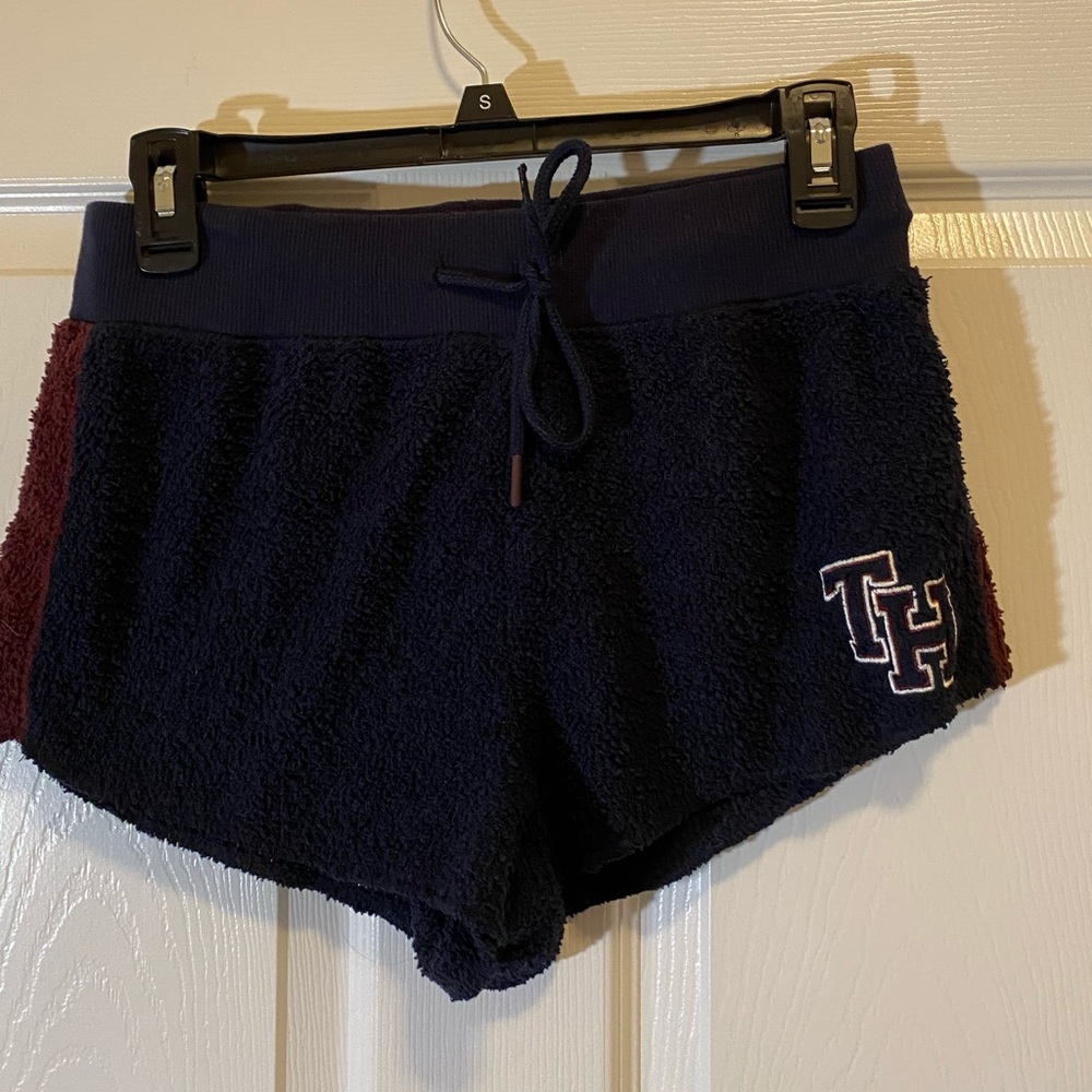 Tommy Hilfiger cozy short